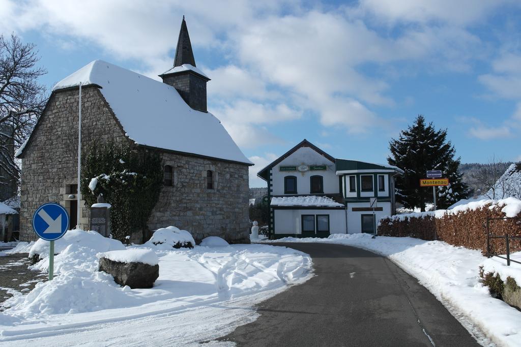 Hotel Zum Goldhahn Amblève Esterno foto